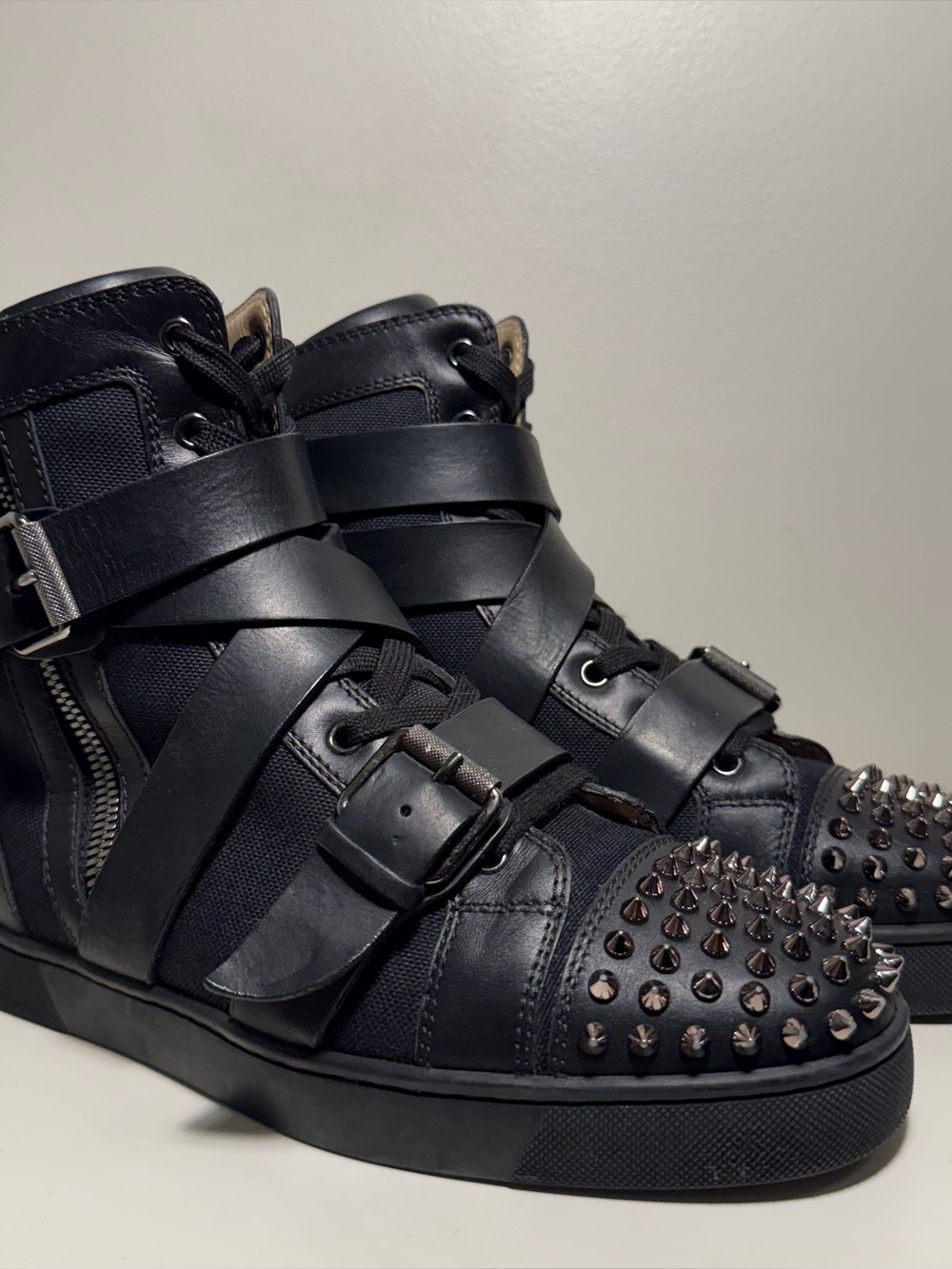 Christian Louboutin Snap Shoot Black Leather Canvas Men’s EUR 42 Spikes Silver